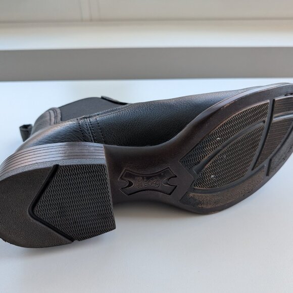 Ariat Men’s Booker Chelsea Round Toe Western Boot - Size 9 Wide - Black Deertan - Picture 3 of 8